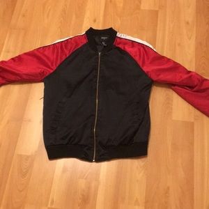 Hood less zip up sweatshirt.